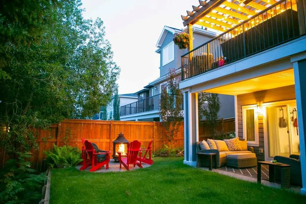 105 Westpoint Way SW Calgary AB T3H 2A5