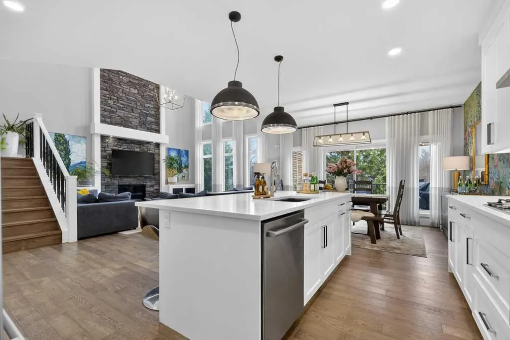 105 Westpoint Way SW Calgary AB T3H 2A5