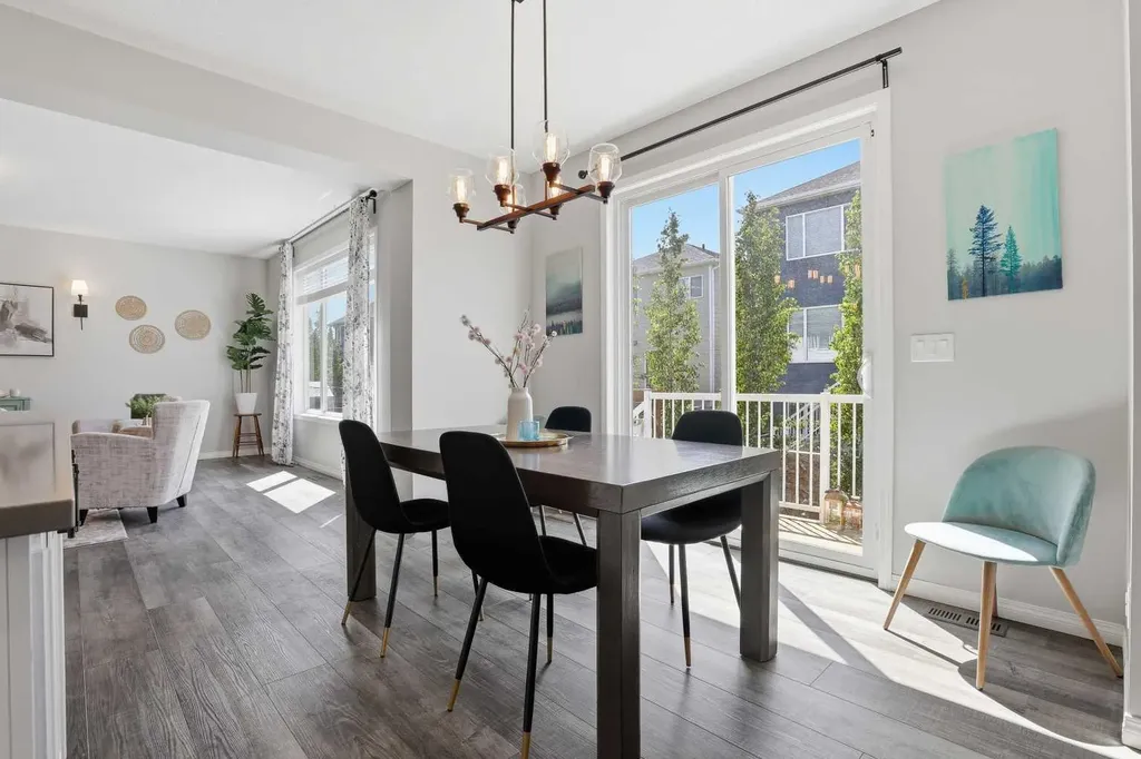 25 Yorkville Green SW Calgary AB T2X4J8