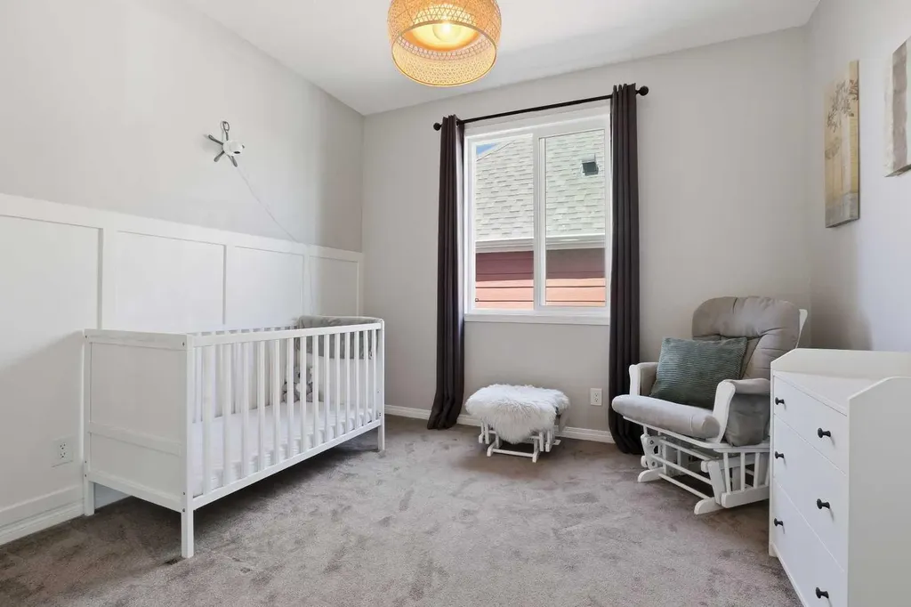 25 Yorkville Green SW Calgary AB T2X4J8