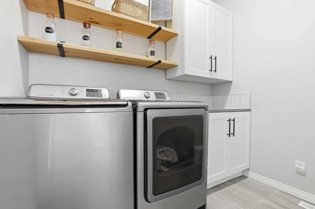 25 Yorkville Green SW Calgary AB T2X4J8