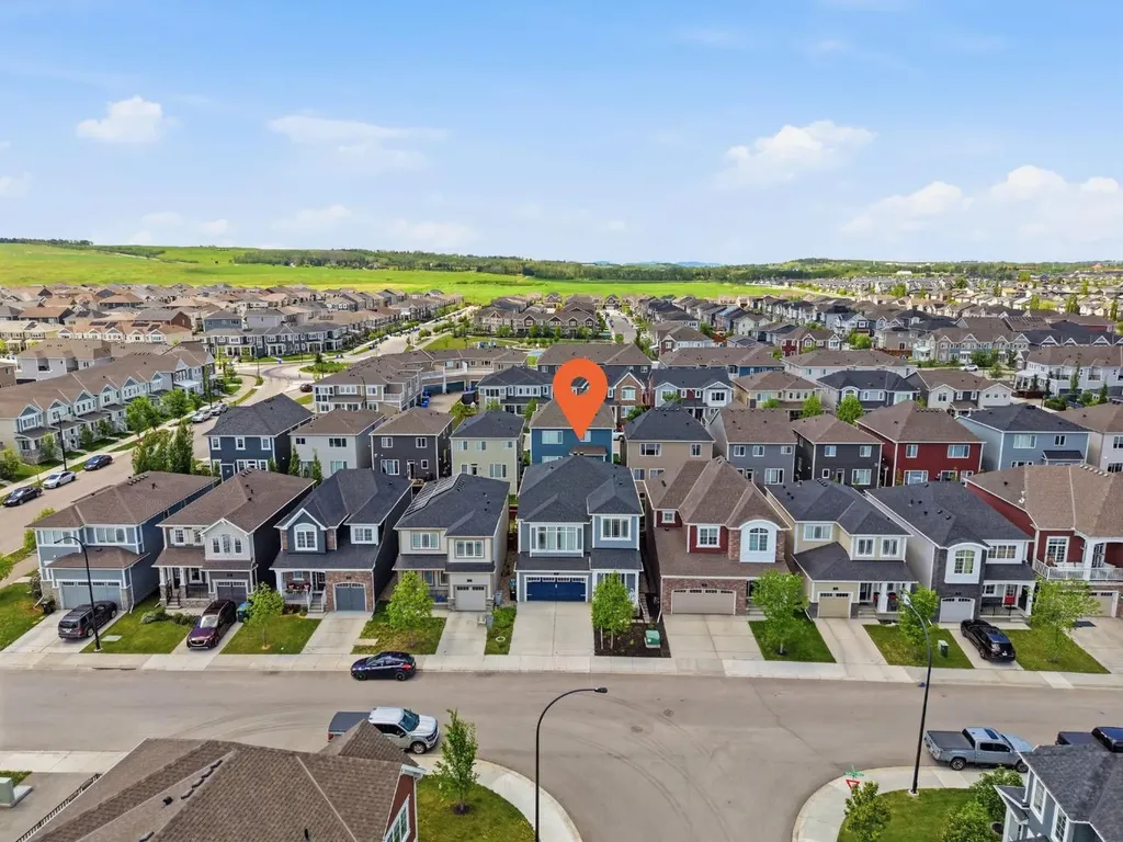 25 Yorkville Green SW Calgary AB T2X4J8