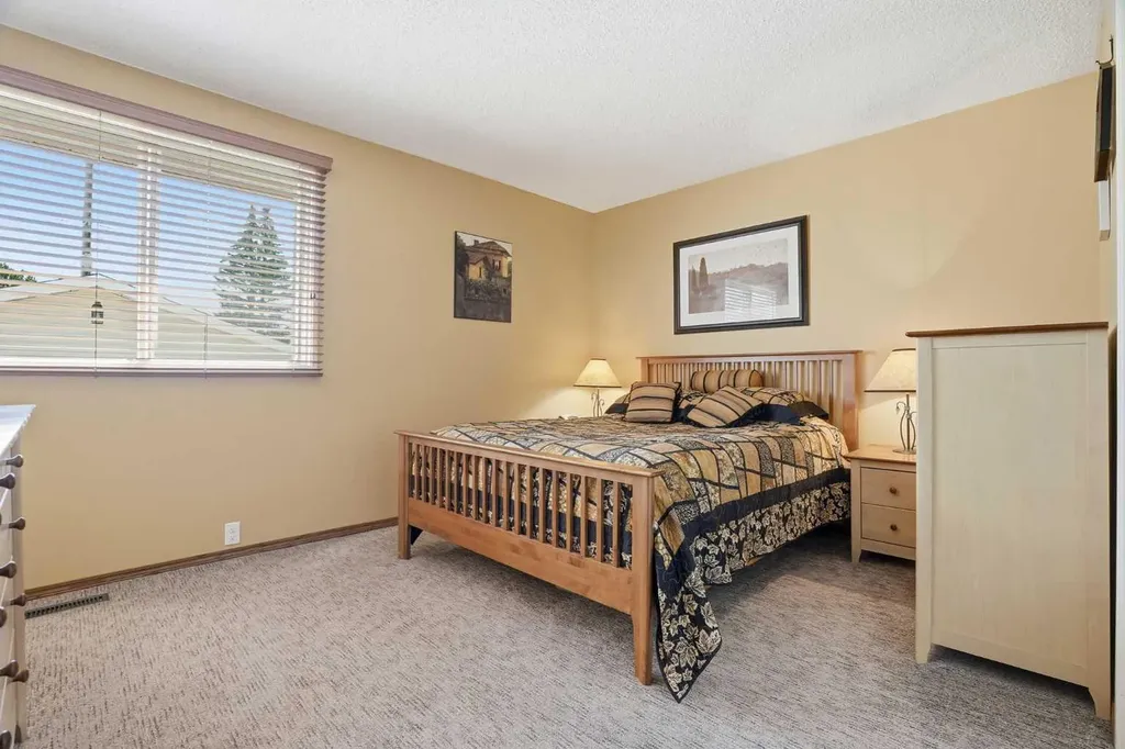 6448 Silver Ridge Way NW Calgary AB T3B 3X7