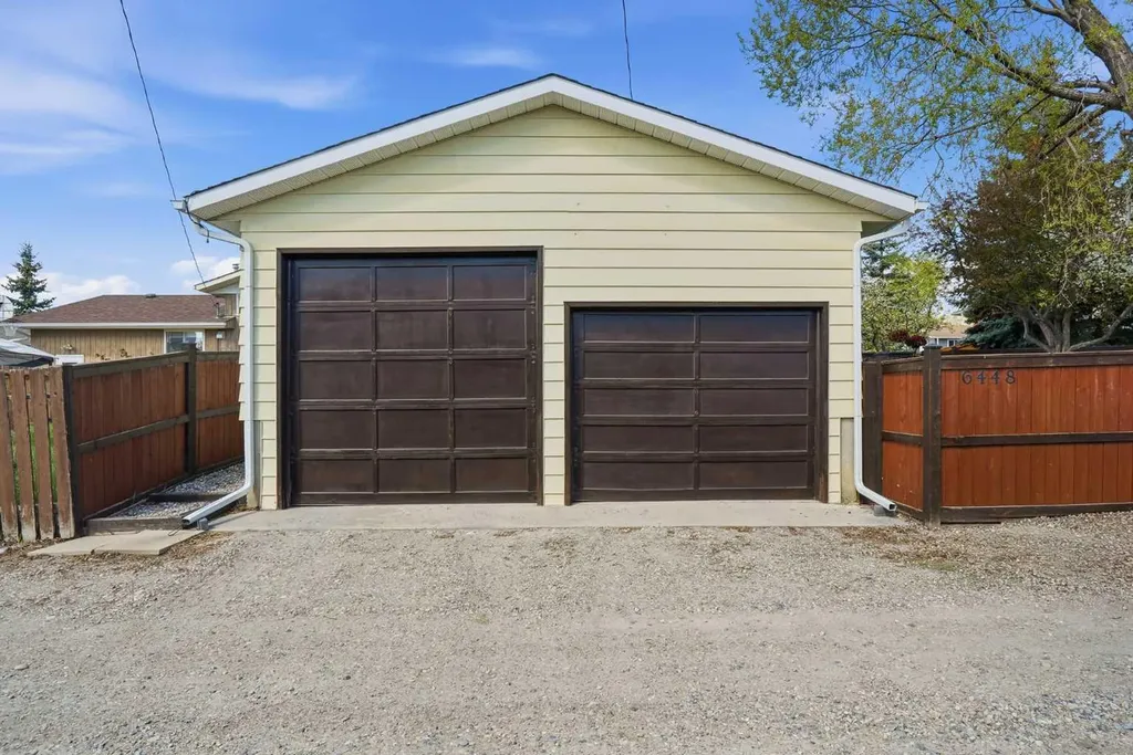 6448 Silver Ridge Way NW Calgary AB T3B 3X7