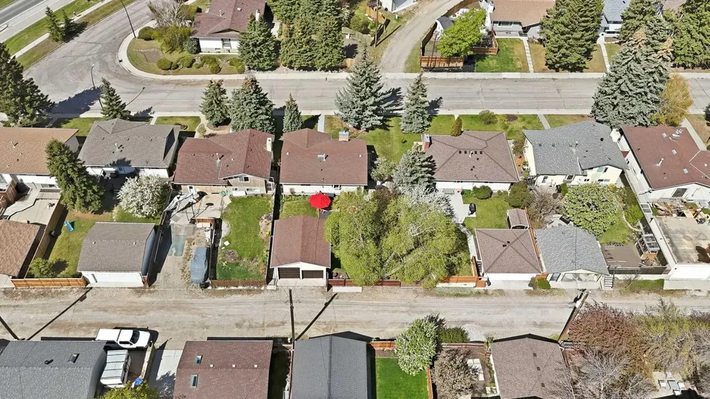6448 Silver Ridge Way NW Calgary AB T3B 3X7