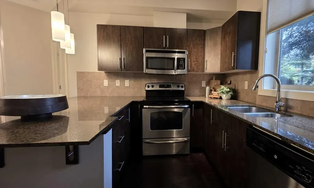 2727 28 Avenue SE Calgary AB T2B 0L4