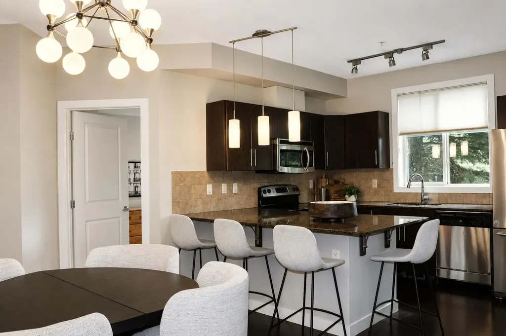 2727 28 Avenue SE Calgary AB T2B 0L4