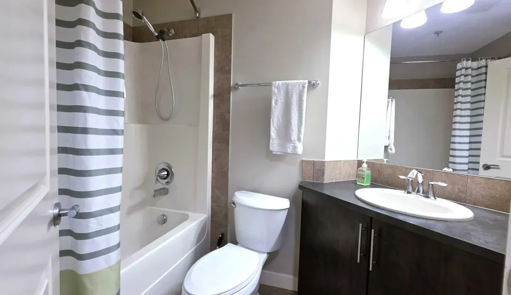 2727 28 Avenue SE Calgary AB T2B 0L4