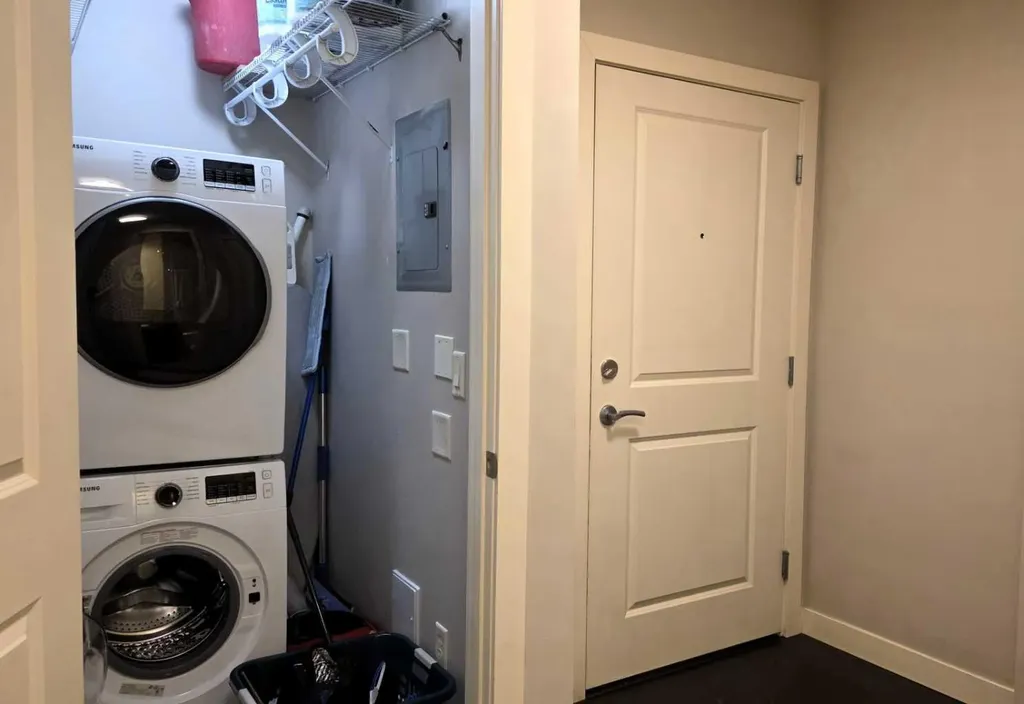 2727 28 Avenue Calgary AB T2B 0L4