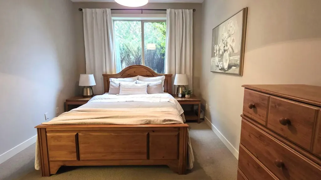 2727 28 Avenue SE Calgary AB T2B 0L4