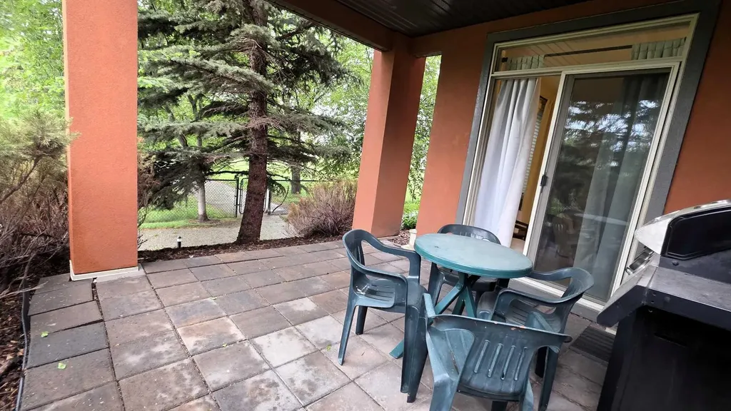 2727 28 Avenue Calgary AB T2B 0L4