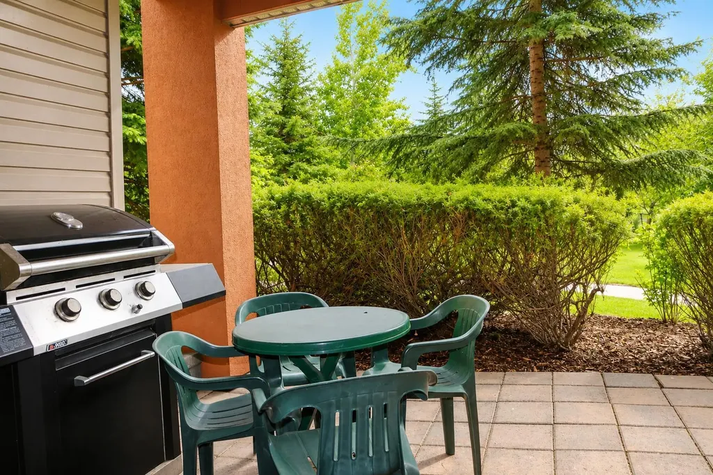 2727 28 Avenue SE Calgary AB T2B 0L4