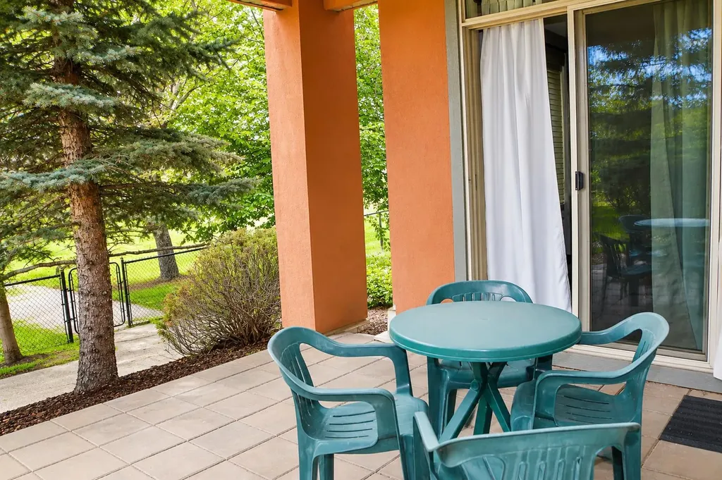 2727 28 Avenue SE Calgary AB T2B 0L4