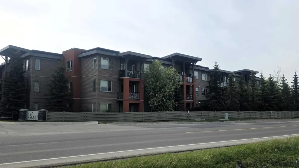 2727 28 Avenue SE Calgary AB T2B 0L4