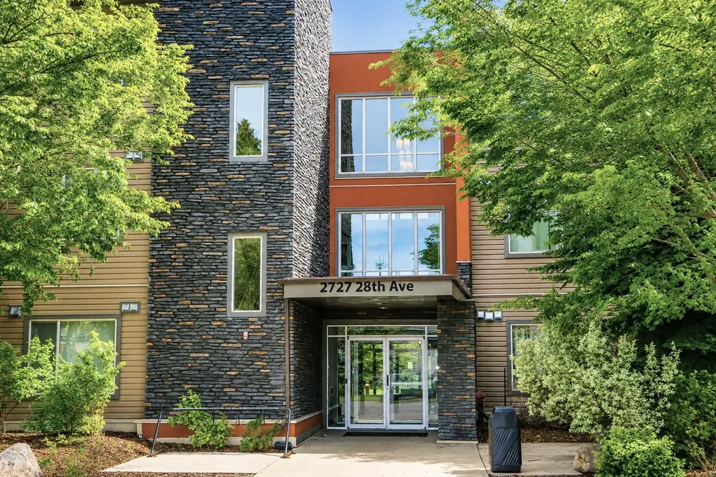 2727 28 Avenue SE Calgary AB T2B 0L4