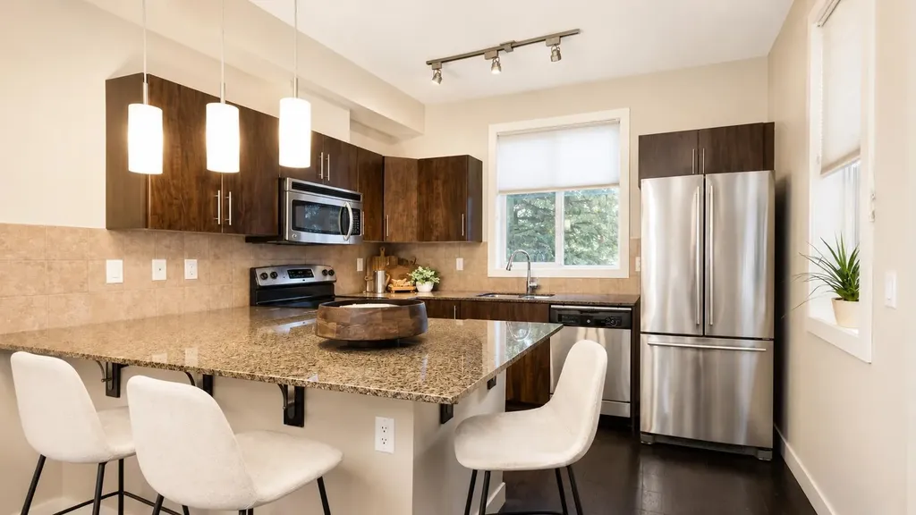 2727 28 Avenue SE Calgary AB T2B 0L4