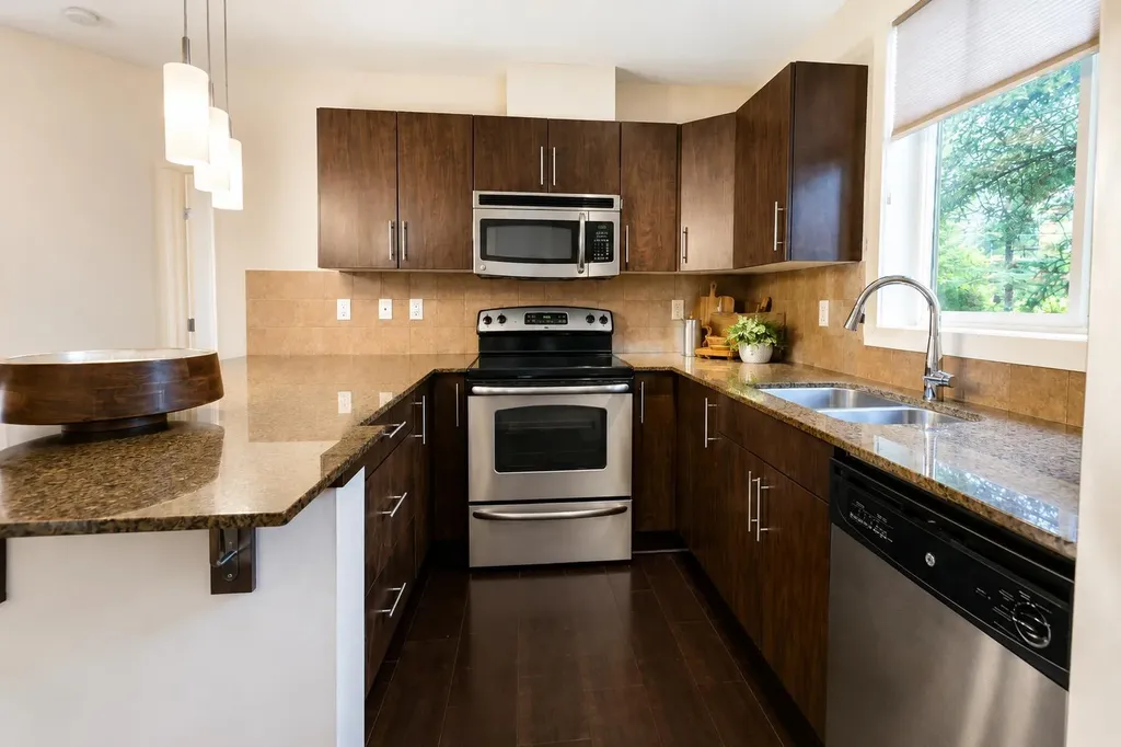 2727 28 Avenue SE Calgary AB T2B 0L4