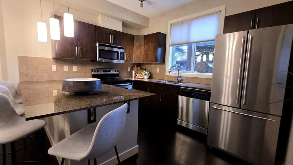 2727 28 Avenue SE Calgary AB T2B 0L4