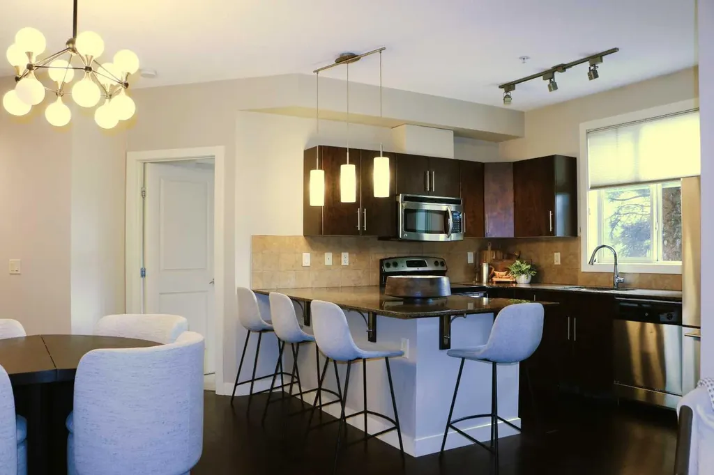 2727 28 Avenue SE Calgary AB T2B 0L4