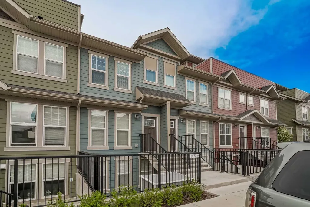 348 Cranbrook Square SE Calgary AB T3M3K8