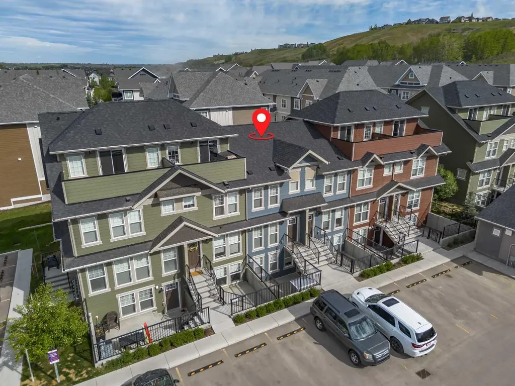 348 Cranbrook Square SE Calgary AB T3M3K8