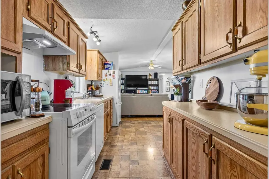 117 Sunset Way High River AB T1V1J4
