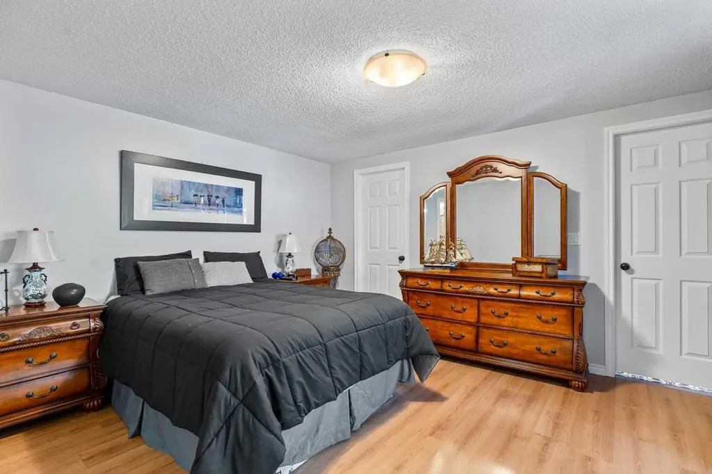 117 Sunset Way High River AB T1V1J4