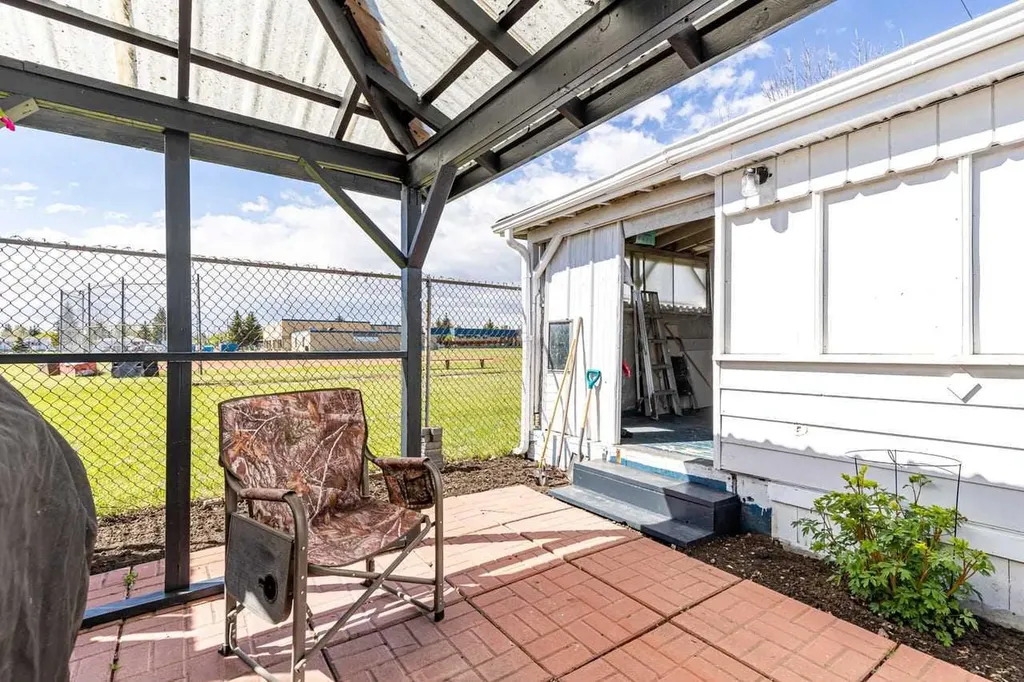117 Sunset Way High River AB T1V1J4