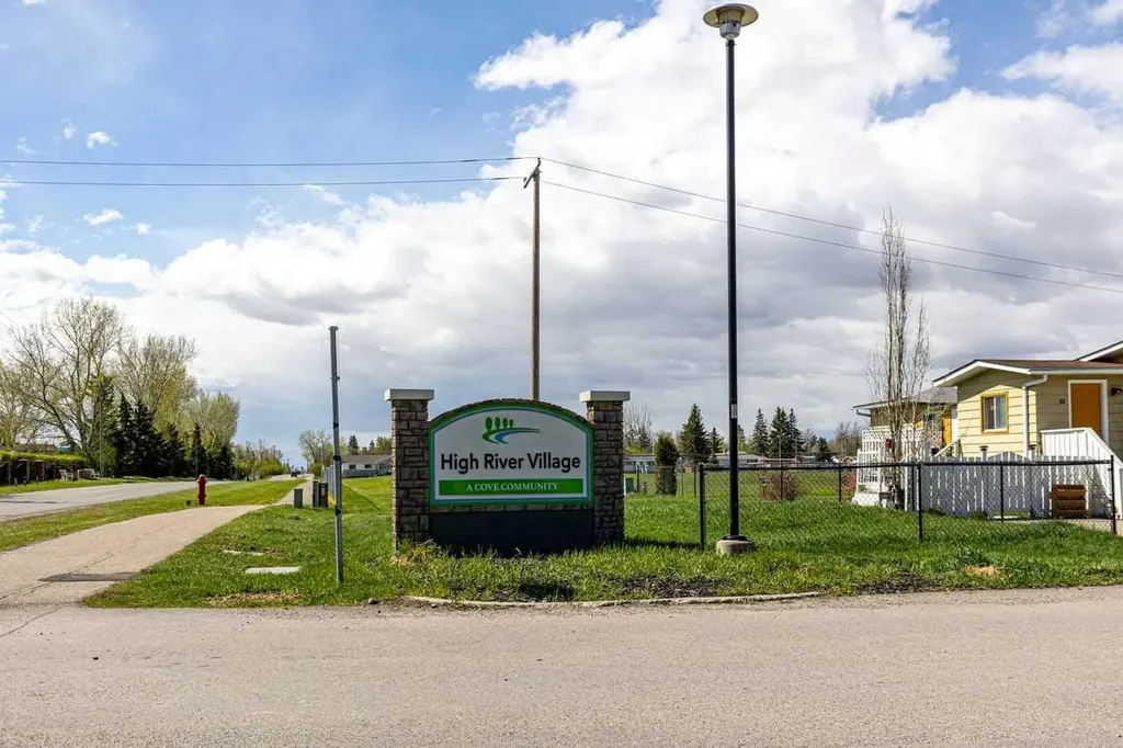 117 Sunset Way High River AB T1V1J4