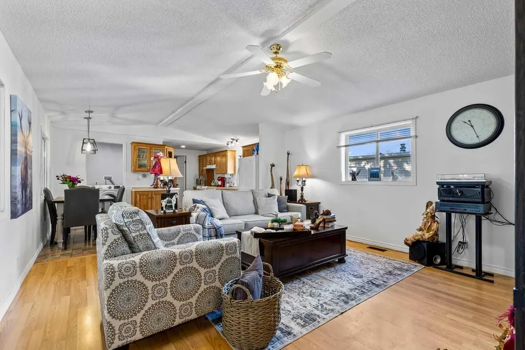 117 Sunset Way High River AB T1V1J4