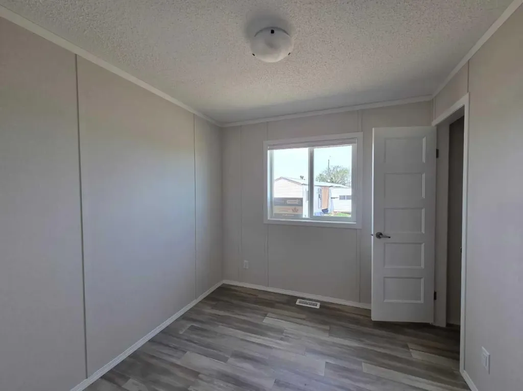 625 3 Avenue Hays AB T0K 1B0