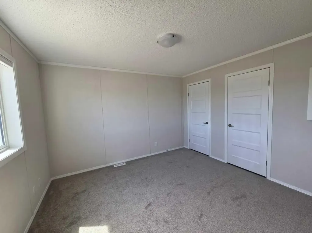 625 3 Avenue Hays AB T0K 1B0