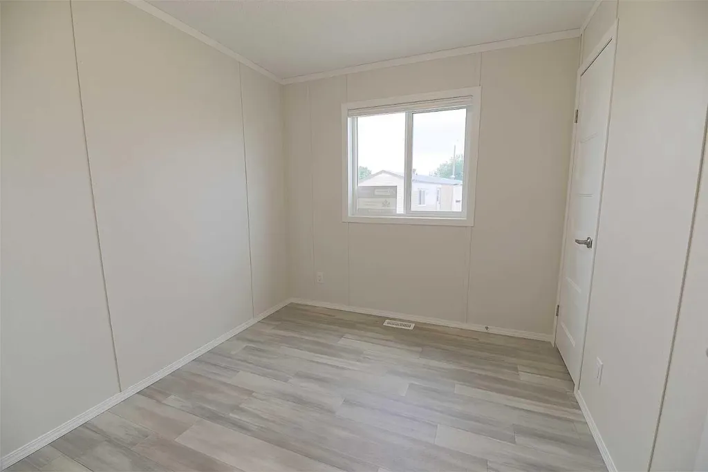 625 3 Avenue Hays AB T0K 1B0