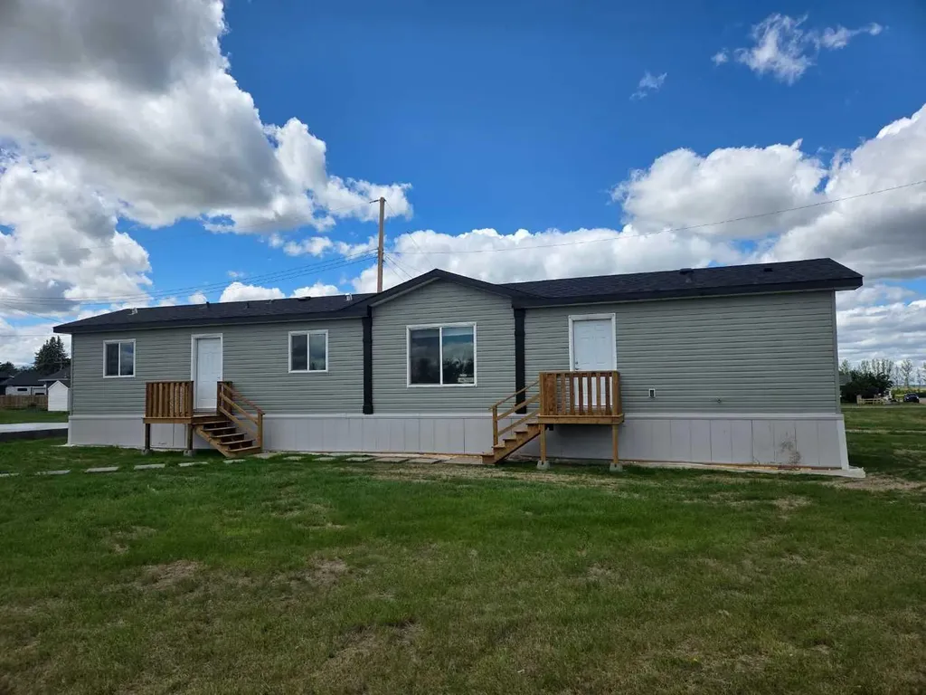 625 3 Avenue Hays AB T0K 1B0