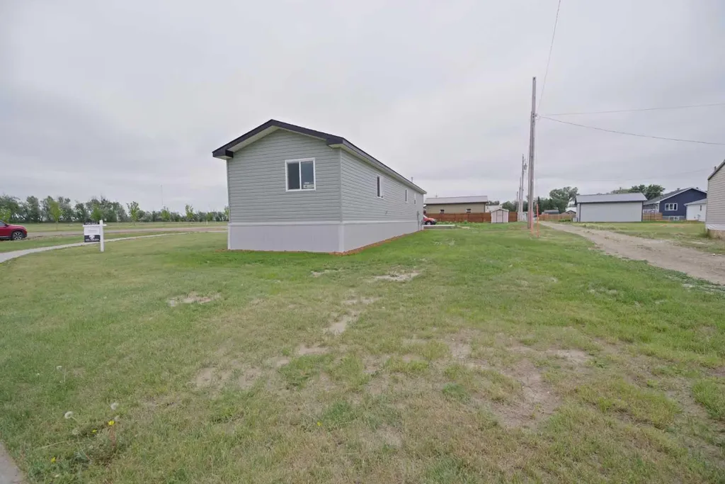 625 3 Avenue Hays AB T0K 1B0