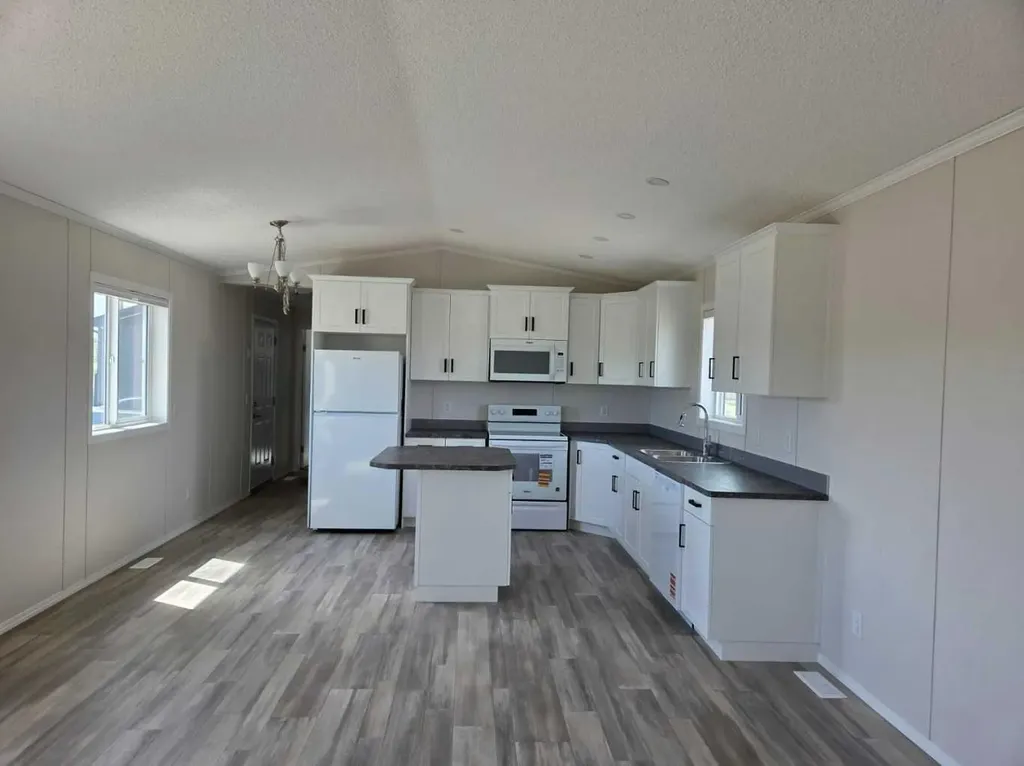 625 3 Avenue Hays AB T0K 1B0