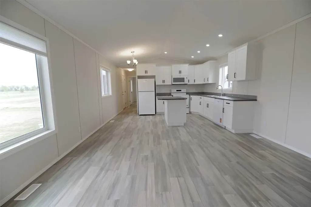 625 3 Avenue Hays AB T0K 1B0