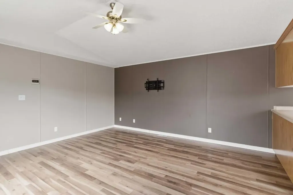 192 Mitchell Drive Fort Mcmurray AB T9K 2P1