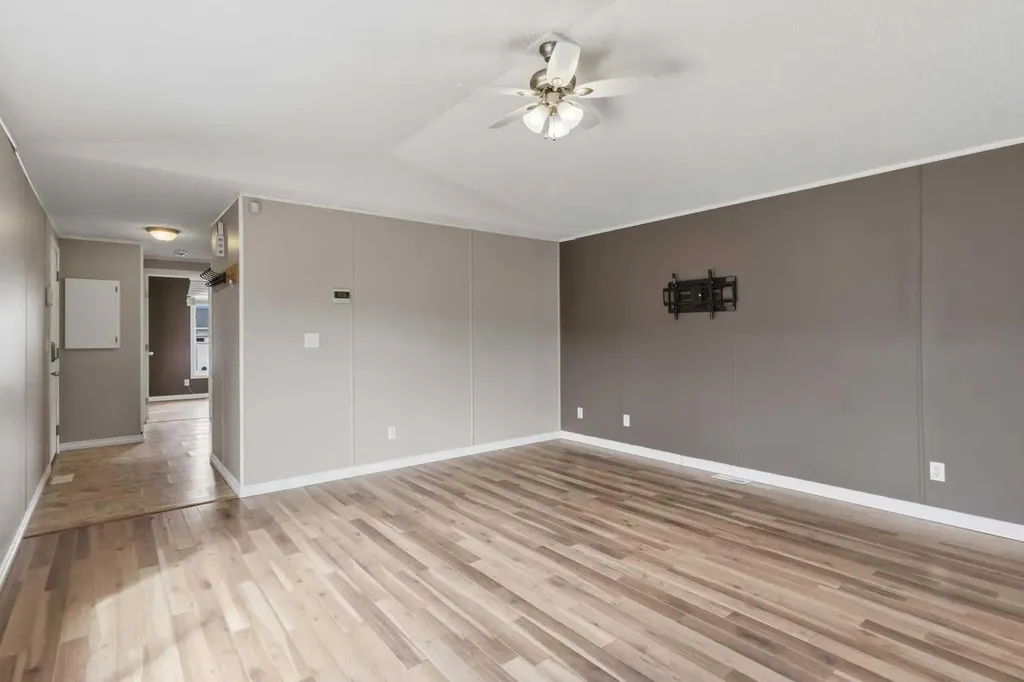192 Mitchell Drive Fort Mcmurray AB T9K 2P1
