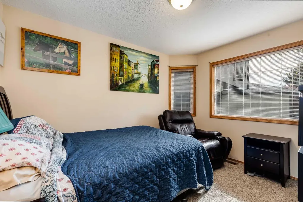 19 Madison Court Strathmore AB T1P 1M5