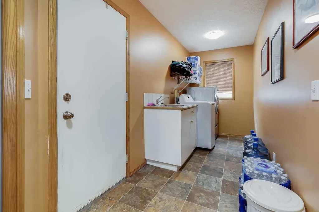 19 Madison Court Strathmore AB T1P 1M5