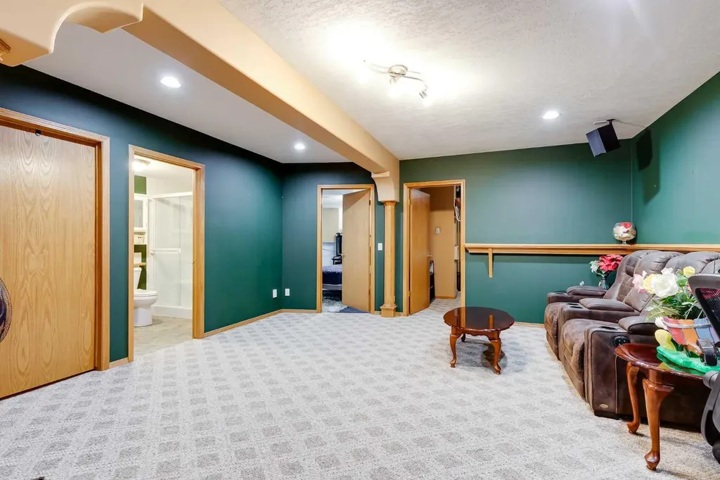 19 Madison Court Strathmore AB T1P 1M5