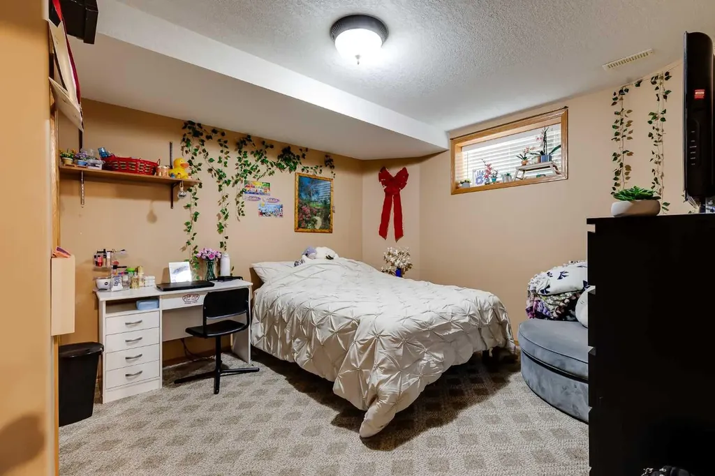 19 Madison Court Strathmore AB T1P 1M5