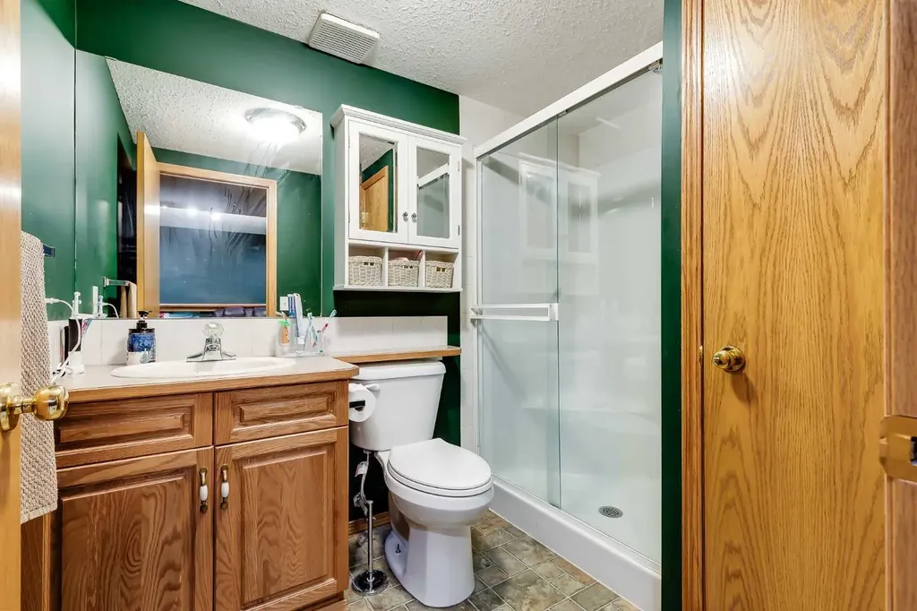 19 Madison Court Strathmore AB T1P 1M5