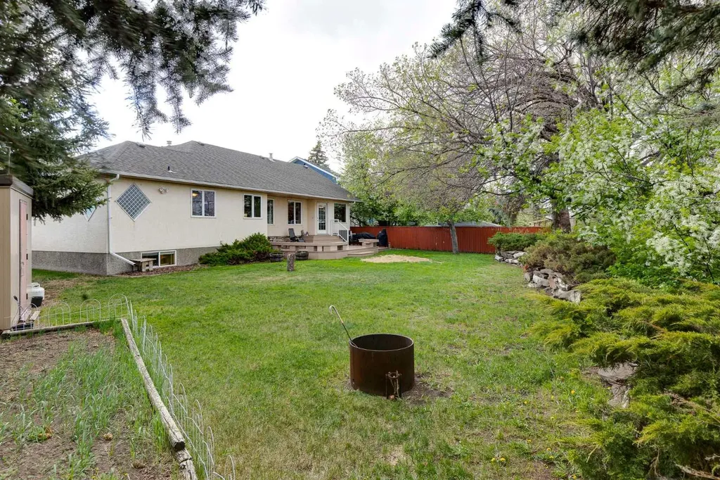 19 Madison Court Strathmore AB T1P 1M5