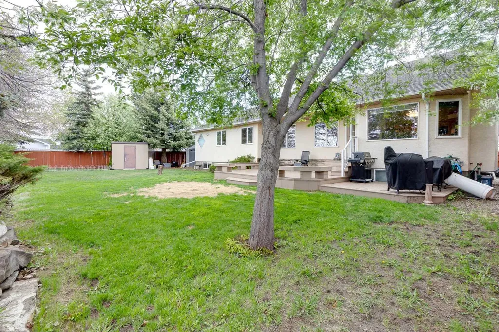 19 Madison Court Strathmore AB T1P 1M5