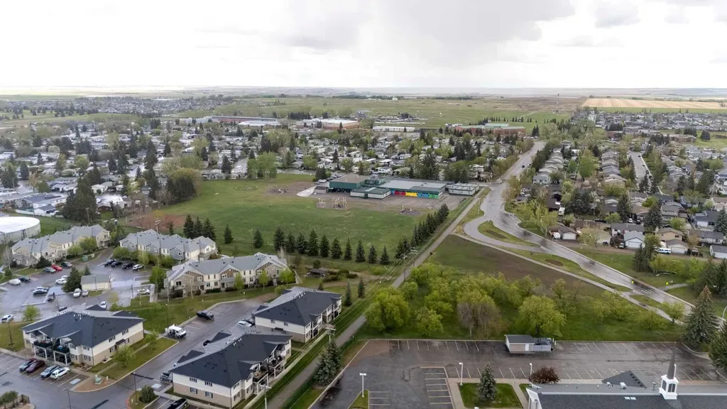 19 Madison Court Strathmore AB T1P 1M5