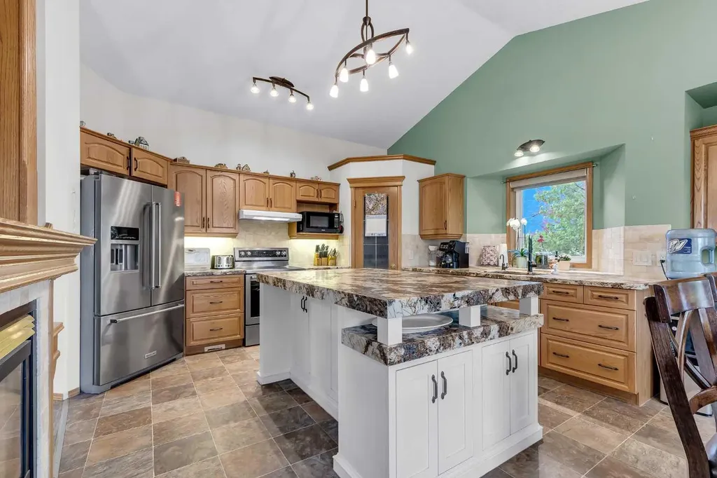 19 Madison Court Strathmore AB T1P 1M5