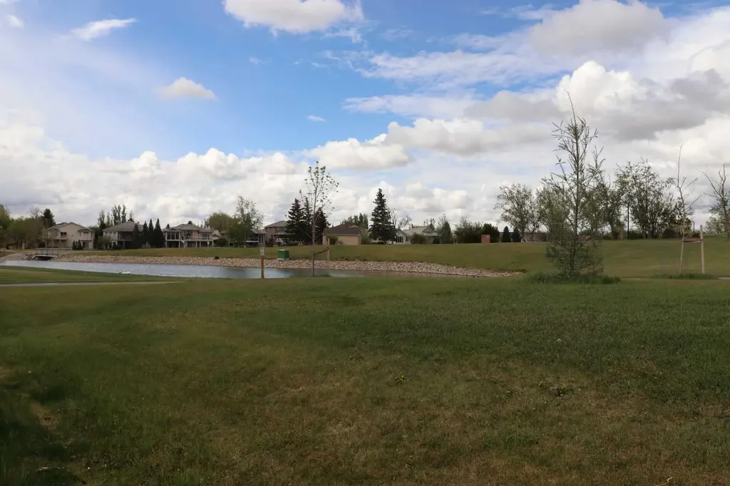 110 Fairmont Boulevard S Lethbridge AB T1K 7S1