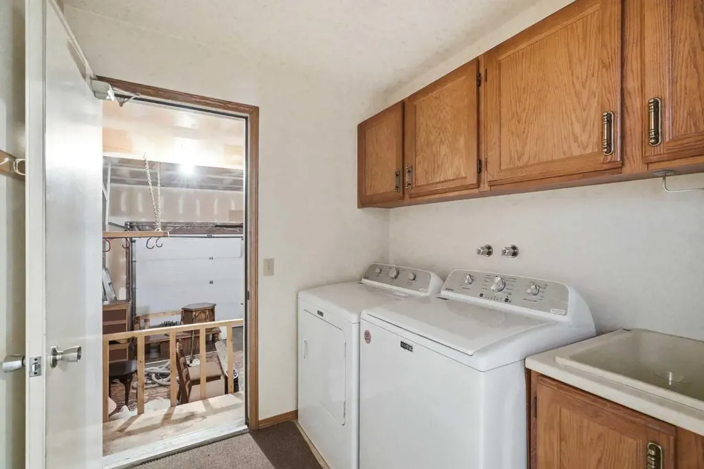 108 Santana Court NW Calgary AB T3K 3B1